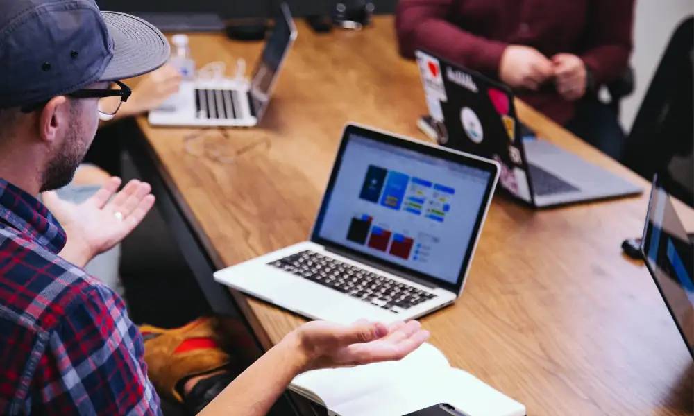 The Role of Digital Systems in Subscription-Based Learning
